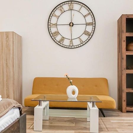Vibrant 1Br - Ideal Long Stay Accommodation Wenen Buitenkant foto